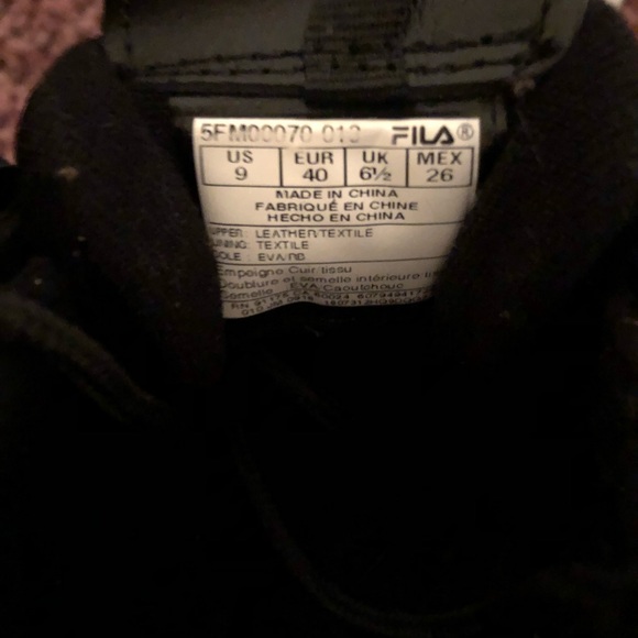 FiLA Disruptor 2 Premium Velour Black Sz 9 - Picture 7 of 7